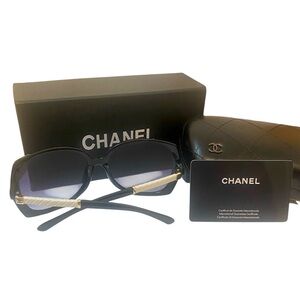 Authentic CHANEL Sunglasses with Case